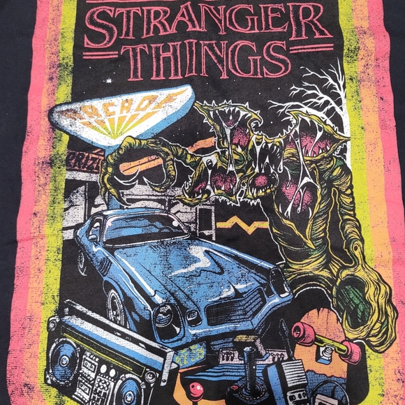 Men's NWT Stranger Things Tshirt XL - Picture 3 of 3